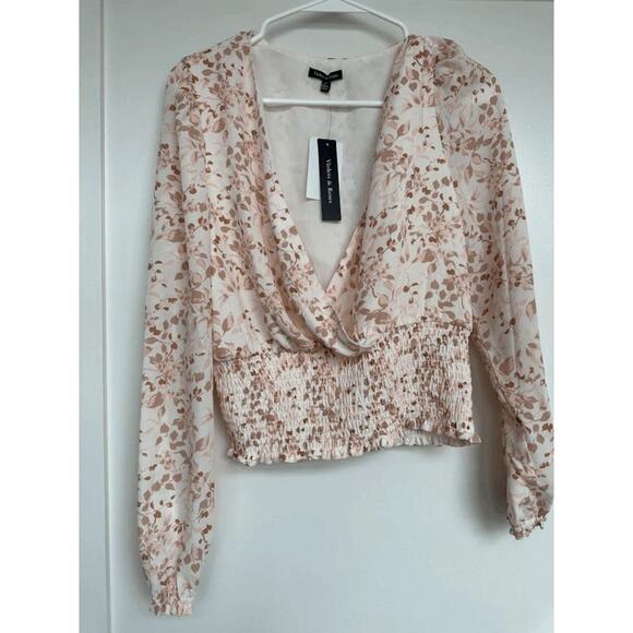 NWT Violets & Roses Womens Off-White Floral Long Sleeve Smocked Blouse Size LP - Picture 2 of 8